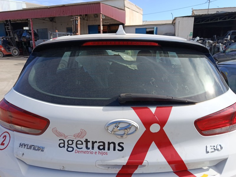 Recambio de porton trasero para hyundai i30 (pde, pd, pden) 1.6 crdi referencia OEM IAM 73700G4010  