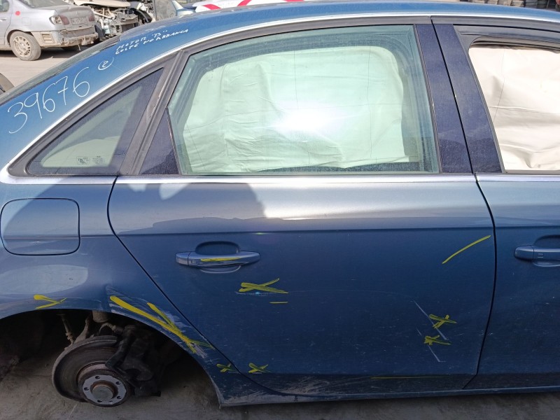 Recambio de puerta trasera derecha para audi a4 b8 avant (8k5) 2.0 tdi referencia OEM IAM 8K5833052D  
