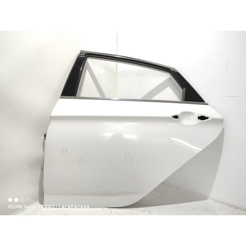 Recambio de puerta trasera izquierda para hyundai i40 gls bluedrive / bluedrive referencia OEM IAM 770033Z300  