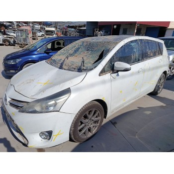 toyota verso (_r2_) del año 2013