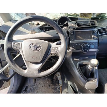 toyota verso (_r2_) del año 2013