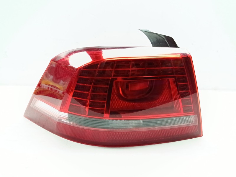 Recambio de piloto trasero izquierdo para volkswagen passat lim. (362) edition bluemotion referencia OEM IAM 3AE945207B  