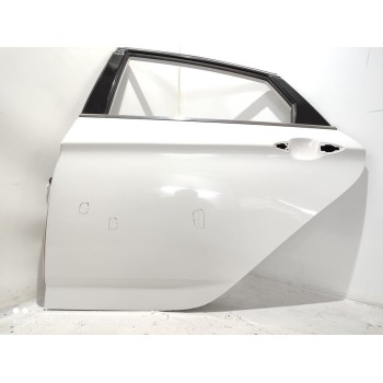 Recambio de puerta trasera izquierda para hyundai i40 gls bluedrive / bluedrive referencia OEM IAM 770033Z300  