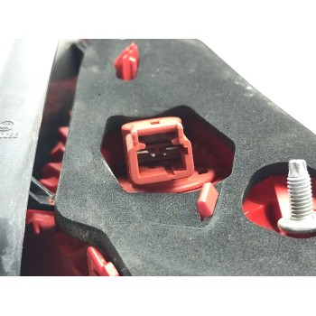 Recambio de piloto trasero derecho interior para peugeot 3008 allure referencia OEM IAM 6351HE / 9683460980  