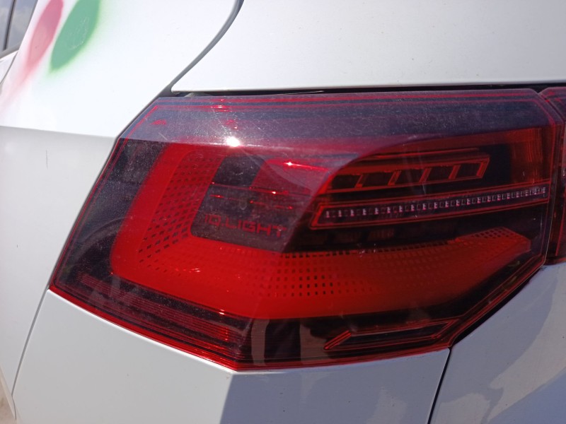 Recambio de piloto trasero izquierdo para volkswagen golf viii variant (cg5, db5) 1.5 tsi referencia OEM IAM 5H0945207A  