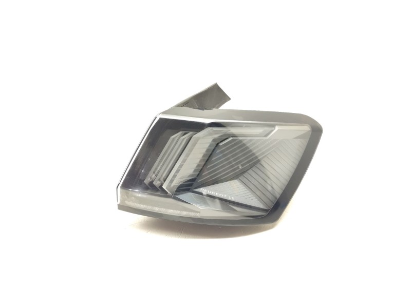 Recambio de piloto trasero derecho para peugeot 3008 gt referencia OEM IAM 9836231180  