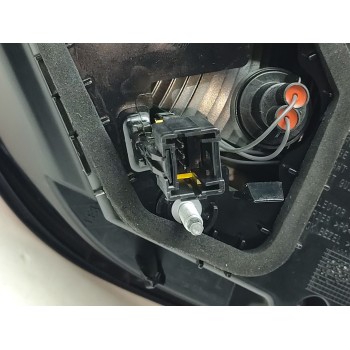 Recambio de piloto trasero izquierdo interior para renault scenic iv grand black edition referencia OEM IAM 265556011R  