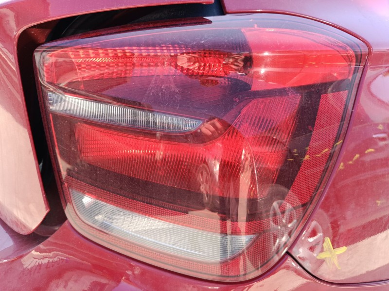 Recambio de piloto trasero derecho para bmw 1 (f20) 116 d referencia OEM IAM 63217270096  