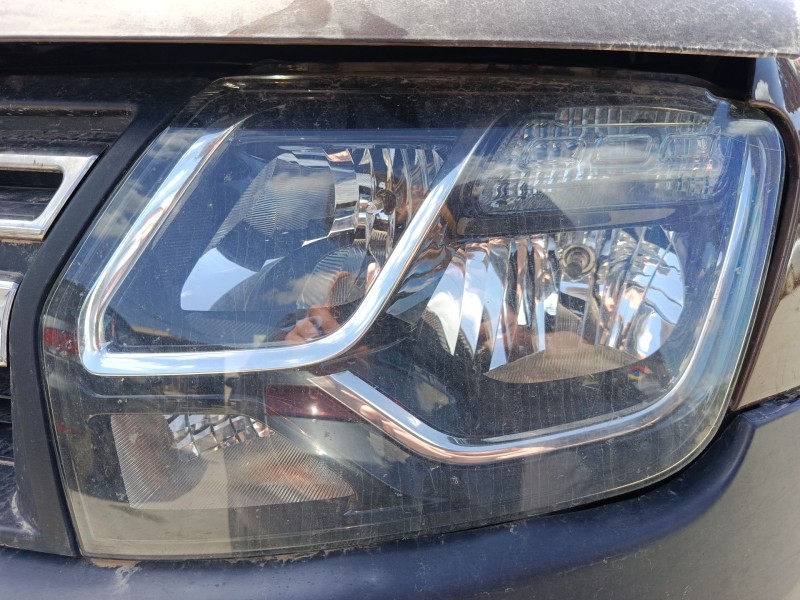 Recambio de faro izquierdo para dacia duster (hs_) 1.5 dci (hsaj) referencia OEM IAM 260601153R  