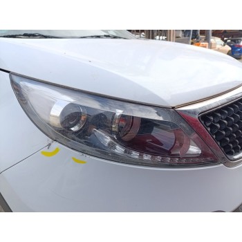 Recambio de faro derecho para kia sportage drive 4x2 referencia OEM IAM 921023U250  