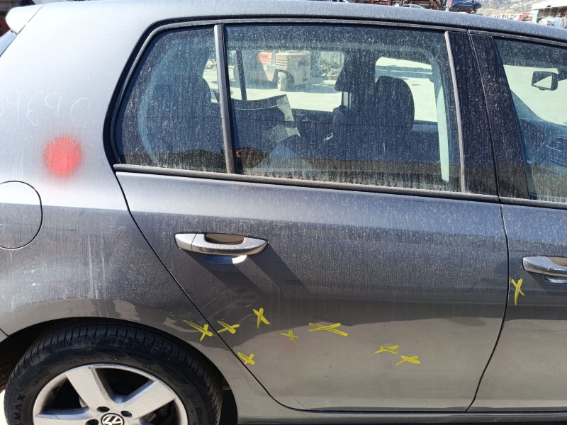 Recambio de puerta trasera derecha para volkswagen golf vi (5k1) 1.2 tsi referencia OEM IAM 5K6833056K  