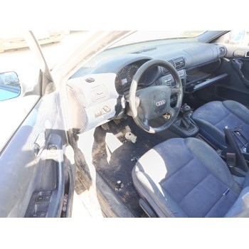 audi a3 (8l1) del año 2000