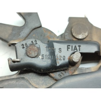 Recambio de soporte / guia puerta corredera para fiat doblo active referencia OEM IAM 51842451  