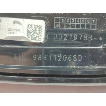 Recambio de piloto trasero derecho interior para citroën c4 berlina feel pack referencia OEM IAM 9831120680  