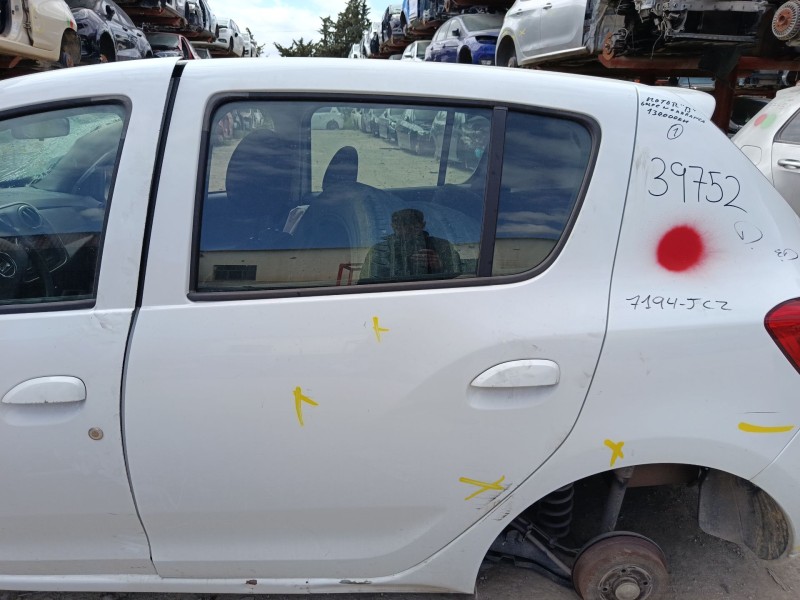 Recambio de puerta trasera izquierda para dacia sandero ii (b8_) 1.5 dci referencia OEM IAM 821017625R  