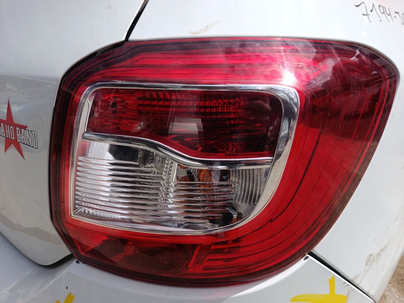 Recambio de piloto trasero derecho para dacia sandero ii (b8_) 1.5 dci referencia OEM IAM 265506669R  