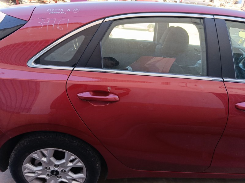 Recambio de puerta trasera derecha para kia ceed (cd) 1.0 t-gdi referencia OEM IAM 77004J7000  