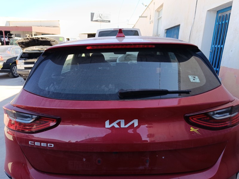 Recambio de porton trasero para kia ceed (cd) 1.0 t-gdi referencia OEM IAM 73700J7100  