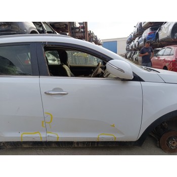 Recambio de puerta delantera derecha para kia sportage drive 4x2 referencia OEM IAM 760043W001  