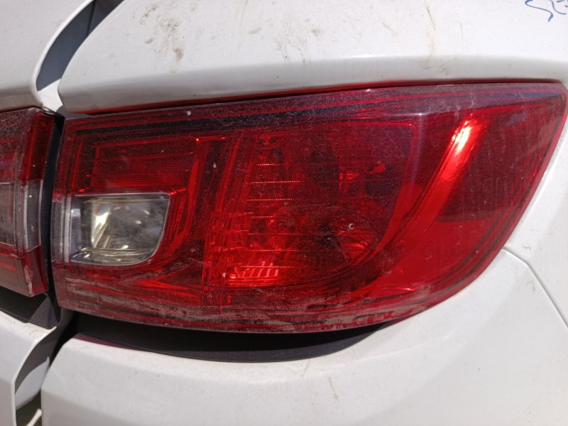 Recambio de piloto trasero derecho para renault clio iv (bh_) 1.5 dci 75 referencia OEM IAM 265502631R  