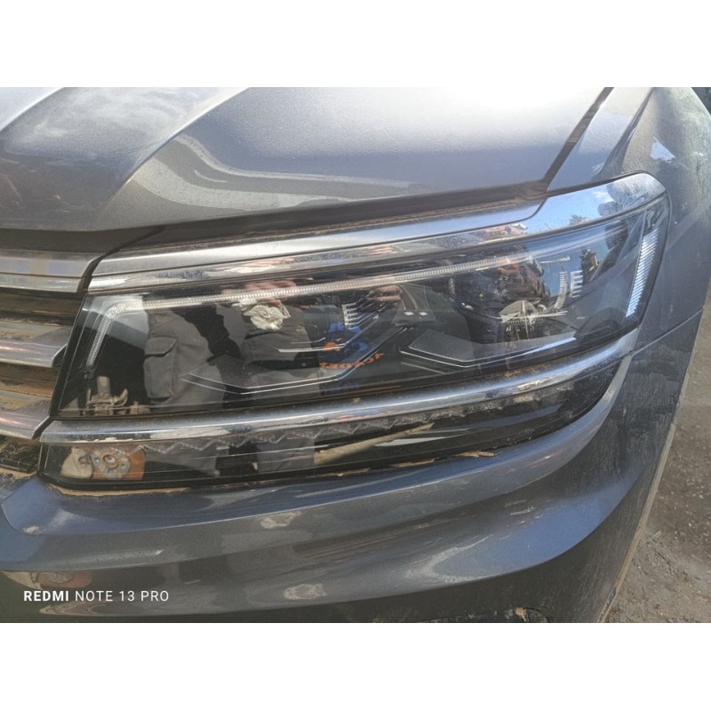Recambio de faro izquierdo para volkswagen tiguan sport bmt referencia OEM IAM 5NB941113E  