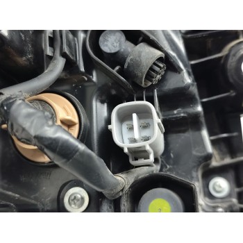 Recambio de piloto trasero derecho para toyota c-hr hybrid active referencia OEM IAM 81550F4130  