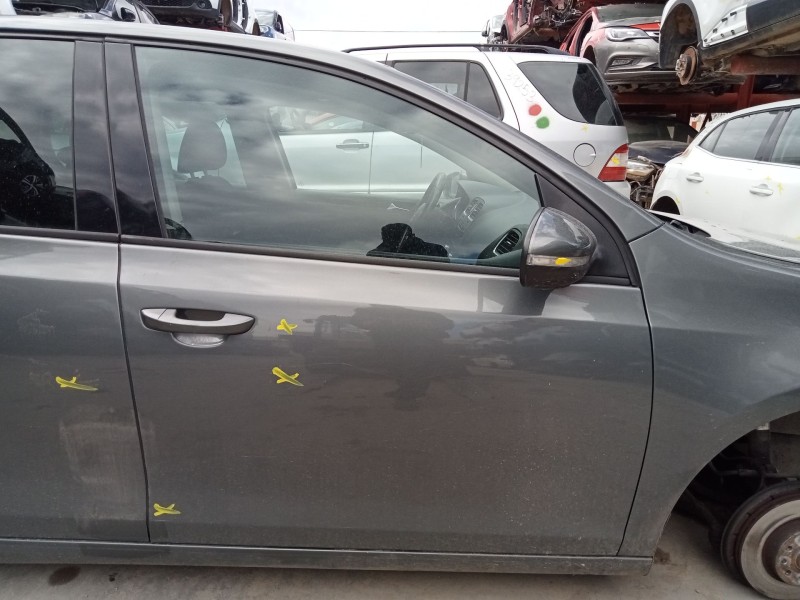 Recambio de puerta delantera derecha para volkswagen golf vi (5k1) 1.6 tdi referencia OEM IAM 5K4831056H  