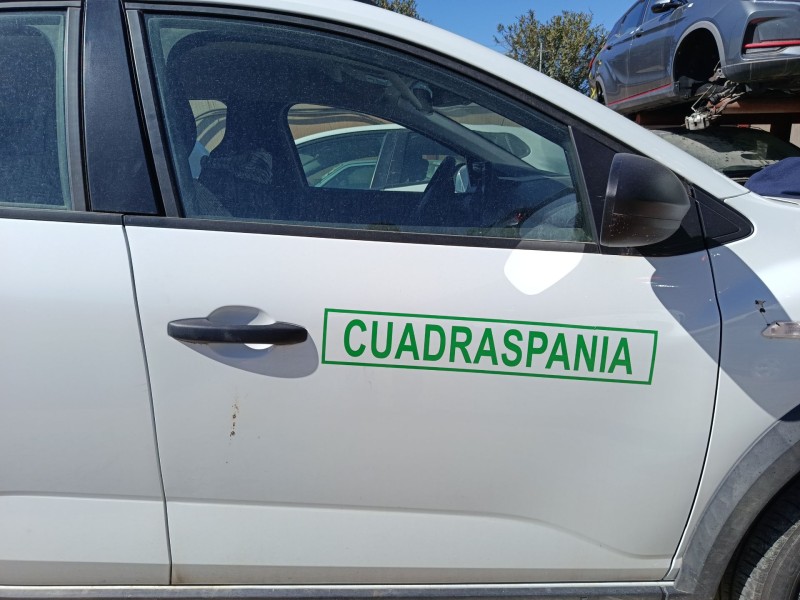 Recambio de puerta delantera derecha para dacia sandero iii 1.0 tce 90 eco-g referencia OEM IAM 801003355R  