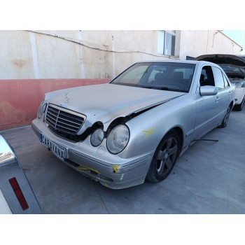 mercedes-benz clase e (w210) del año 2001