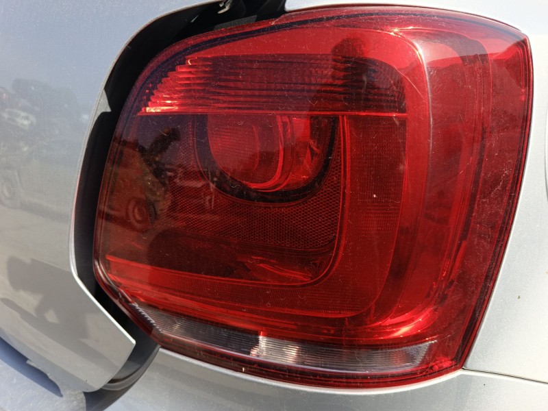 Recambio de piloto trasero derecho para volkswagen polo v (6r1, 6c1) 1.6 tdi referencia OEM IAM 6R0945096AH  