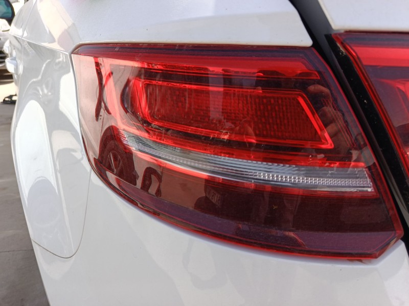 Recambio de piloto trasero izquierdo para audi a3 sportback (8va, 8vf) 2.0 tdi referencia OEM IAM 8V4945069  