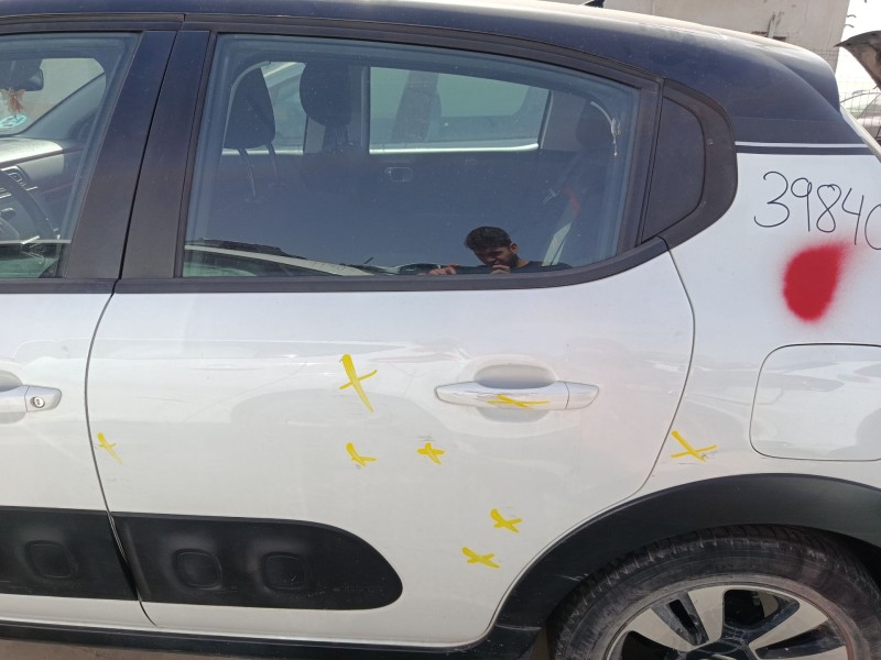 Recambio de puerta trasera izquierda para citroën c3 iii (sx) 1.2 vti 82 referencia OEM IAM 9812716780  