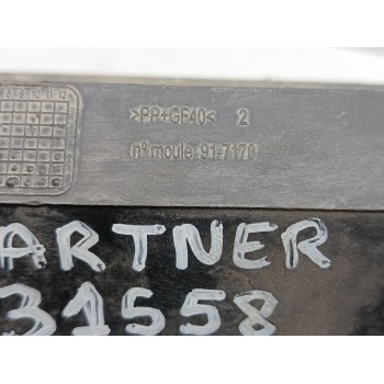 Recambio de panel frontal para peugeot partner kasten confort l1 referencia OEM IAM 7104HG  