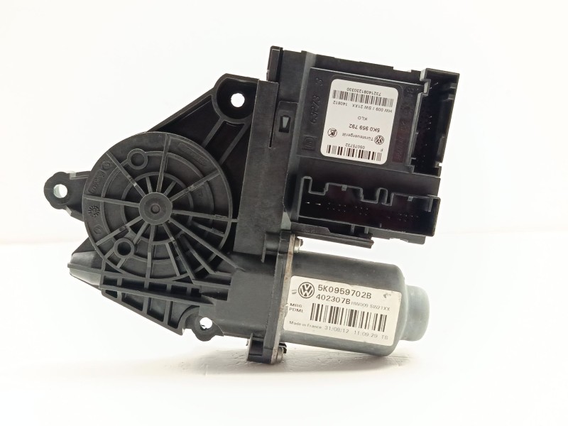 Recambio de motor elevalunas delantero derecho para volkswagen golf vi (5k1) rabbit referencia OEM IAM 5K0959702B / 5K0959792  