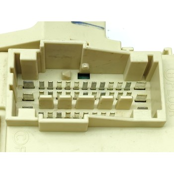 Recambio de caja reles / fusibles para kia carens iv 1.6 gdi referencia OEM IAM 91950A4510  