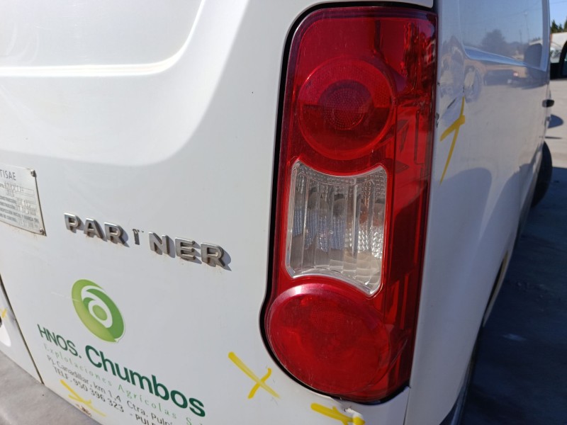 Recambio de piloto trasero derecho para peugeot partner monospace (5_, g_) 1.6 hdi 90 referencia OEM IAM 6351FJ  