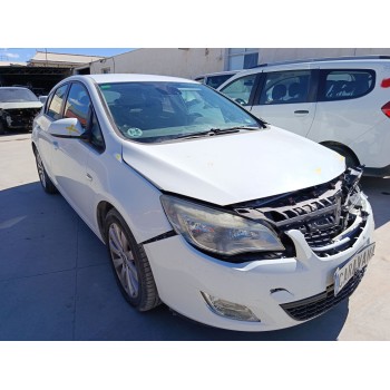 opel astra h gtc (a04) del año 2010