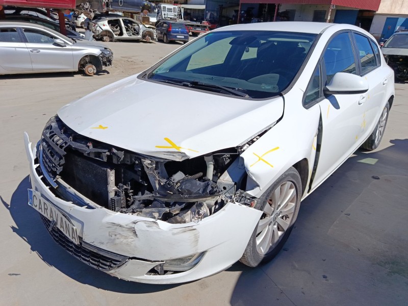 opel astra h gtc (a04) del año 2010