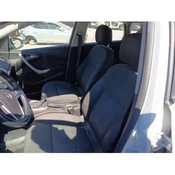 opel astra h gtc (a04) del año 2010