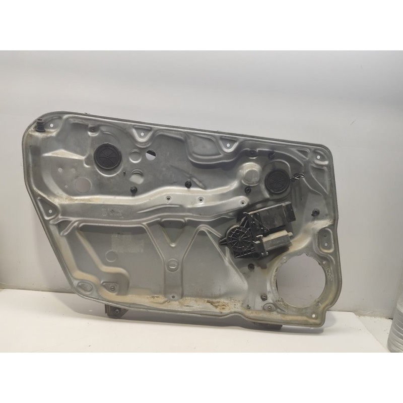 Recambio de elevalunas delantero izquierdo para volkswagen passat berlina (3b3) advance referencia OEM IAM 3B4837755D  