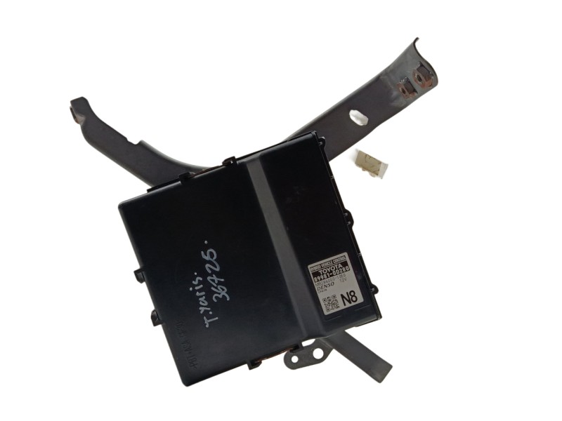 Recambio de modulo electronico para toyota yaris cross hybrid 2wd active tech referencia OEM IAM 899810D280  