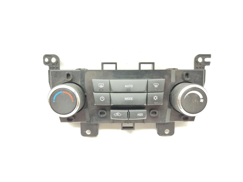 Recambio de mando calefaccion / aire acondicionado para chevrolet orlando (j309) 2.0 d referencia OEM IAM 3870578  