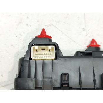 Recambio de luz interior para toyota yaris cross hybrid 2wd active tech referencia OEM IAM 812600D260  