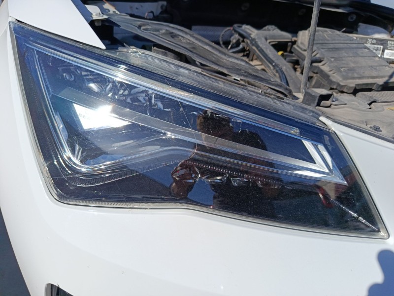 Recambio de faro derecho para seat ateca (kh7, khp) 1.0 tsi referencia OEM IAM 576941008A  