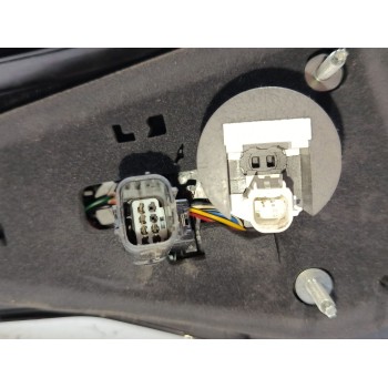 Recambio de piloto trasero izquierdo interior para toyota yaris cross hybrid 2wd active tech referencia OEM IAM 815900DB70  