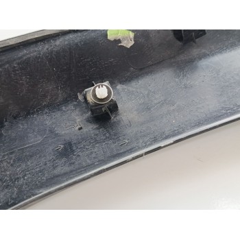 Recambio de aletin trasero izquierdo para toyota yaris cross hybrid 2wd active tech referencia OEM IAM 75606K2011  