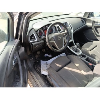 opel astra j sports tourer (p10) del año 2010