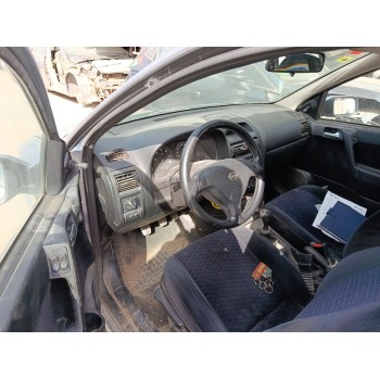 opel astra g hatchback (t98) del año 2001