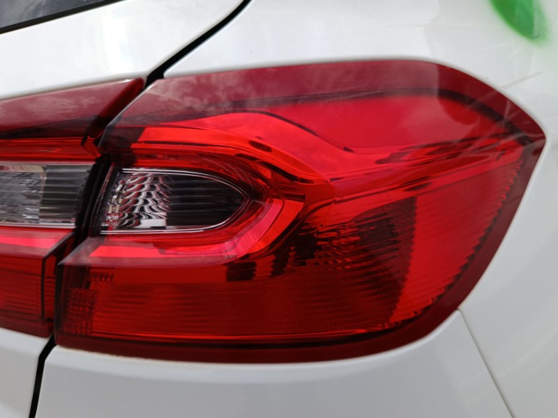 Recambio de piloto trasero derecho para ford fiesta vii (hj, hf) 1.5 tdci referencia OEM IAM 2527135  