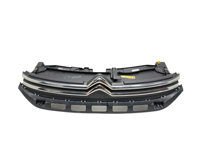 Recambio de rejilla paragolpes delantero para citroën c3 iii (sx) 1.2 puretech 82 referencia OEM IAM 98120634XT  